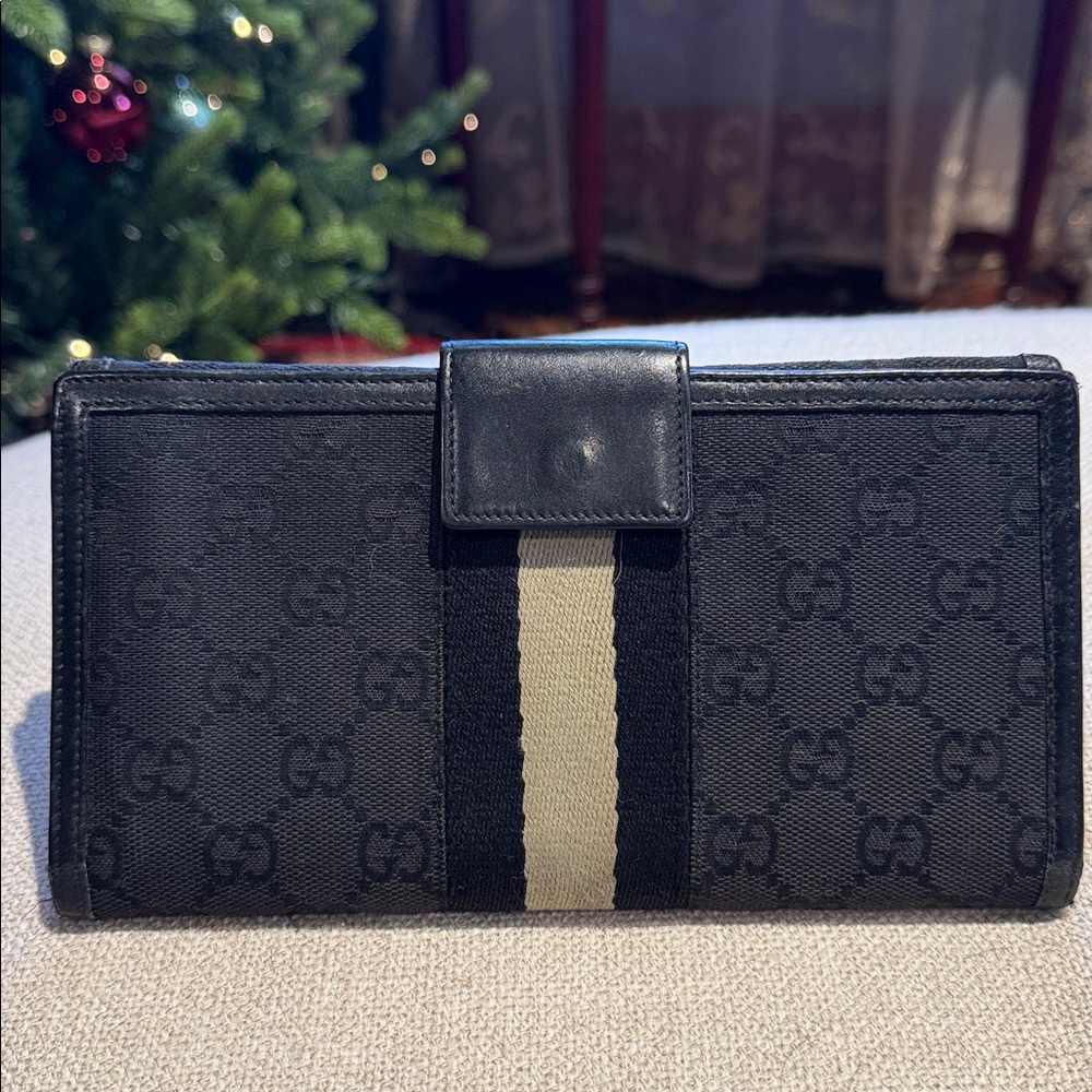GUCCI Black and Beige Stripe Wallet